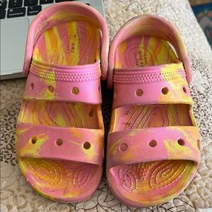 Crocs Sandal TieDye Pink Yellow C10